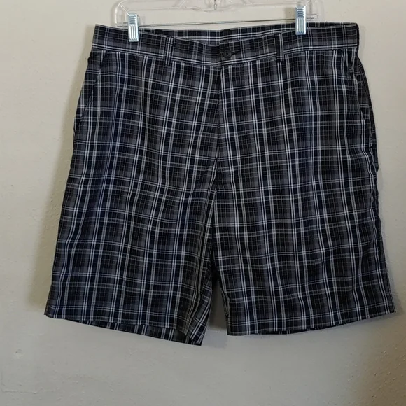 PGA Tour Shorts Pga Champions Mens Size 36w Plaid Golf Shorts